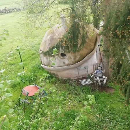 Gite Sous Les Sedums, Maison De Campagne Sous Son Toit Vegetal Dans Les Vosges